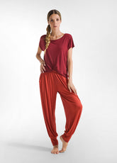 T-SHIRT IN VISCOSA CON NODO ROSSO - CORDOVAN RED | DEHA