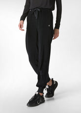 JOGGER LOUNGE IN CINIGLIA NERO - BLACK | DEHA