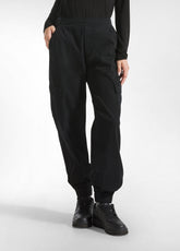 PANTALONE CARGO IN GABARDINE NERO - BLACK | DEHA