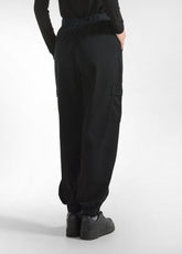 PANTALONE CARGO IN GABARDINE NERO - BLACK | DEHA