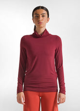 CASHMERE BLEND HIGH NECK T-SHIRT - RED - Tops & T-Shirts | DEHA