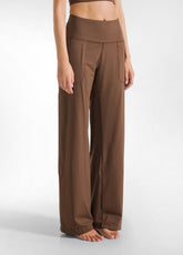 PANTALONE GAMBA DRITTA IN MICROFIBRA RICICLATA MAR - COFFEE BROWN | DEHA