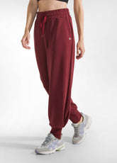 SOFT TOUCH JOGGER-HOSE - ROT - CORDOVAN RED | DEHA