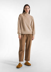 PANTALONE CON PINCES IN VELLUTO MARRONE - GLACE' BROWN | DEHA