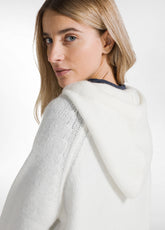 PULLOVER SOFFICE CON CAPPUCCIO BIANCO - MILK WHITE | DEHA