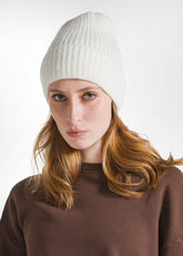 BEANIE - WHITE - Warm and Cozy | DEHA