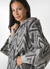 SOFT WOOLY PONCHO, GREY - CHEVRON GRAY | DEHA